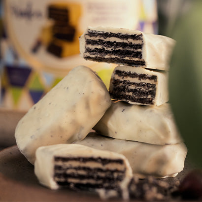 Wafer com cobertura de chocolate branco
